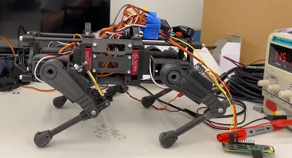 Servo Quadruped